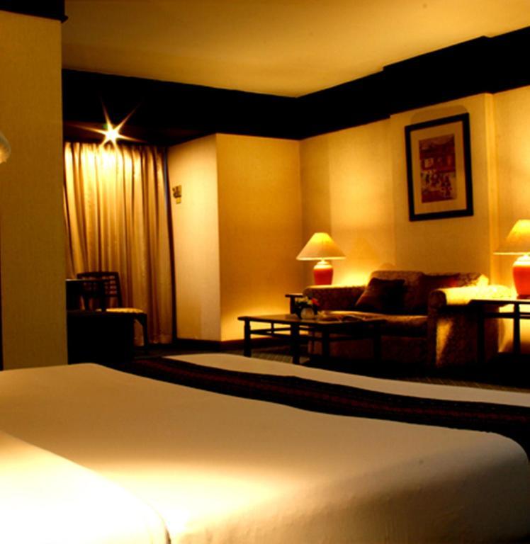 צ'יאנג מאי Thapaeplacehotel חדר תמונה
